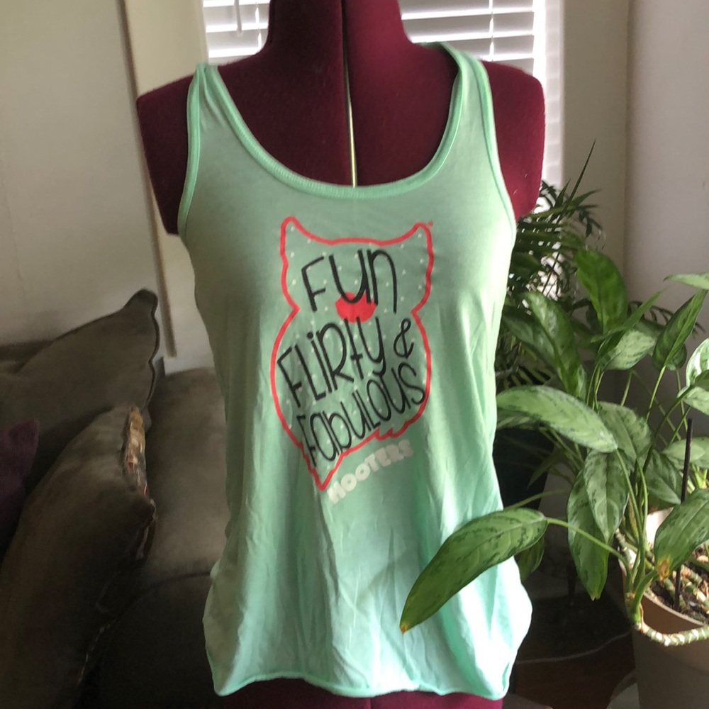 Hooters tank top!